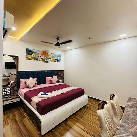 Hotel E Classico Бхавнагар Екстериор снимка